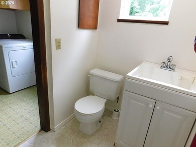 Experience the timeless charm of classic vintage decor - photo 14