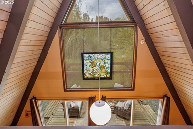A-frame retreat in the heart of the Fishhawk Lake community - photo 16