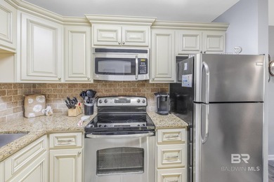 This 2-bedroom, 2-bathroom condo in Gulf Shores Plantation - photo 21