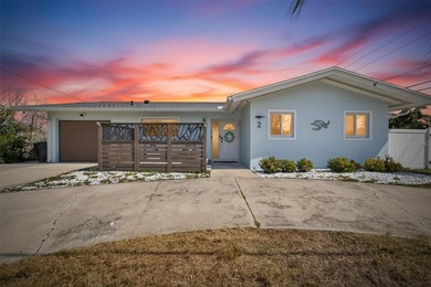 Live the ultimate coastal lifestyle in this beautifully - photo 1