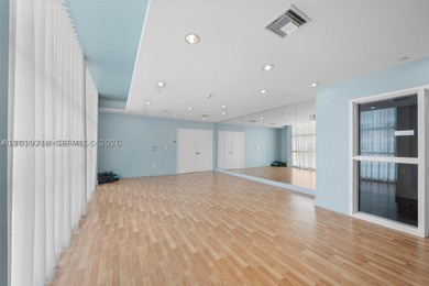 Modern and spacious 1-bedroom / 1-bath residence located in the - photo 24