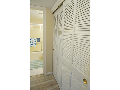 *FULLY FURNISHED* 2 Bedroom, 2 Bathroom FIRST FLOOR unit located - photo 26