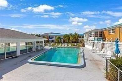 *FULLY FURNISHED* 2 Bedroom, 2 Bathroom FIRST FLOOR unit located - photo 31