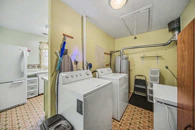 CHEAPER THAN RENT! A great choice for first-time homebuyers or - photo 14