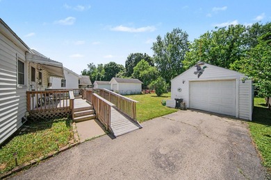 CHEAPER THAN RENT! A great choice for first-time homebuyers or - photo 15
