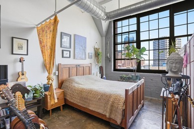 City living at its simplest and finest! Welcome to this - photo 23