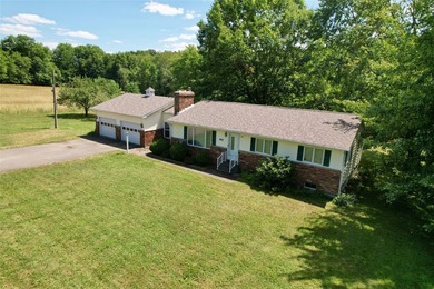 Escape to your own private retreat with this charming 3-bedroom - photo 4