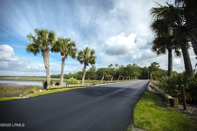Vacant homesite situated on the 13th hole of the Cotton Dike - photo 5