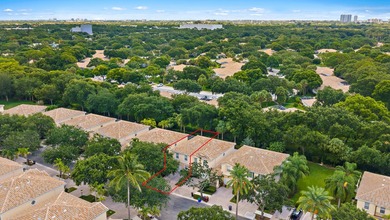 Beautifully maintained 3-bedroom, 2.5-bath townhome. This - photo 25