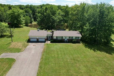 Escape to your own private retreat with this charming 3-bedroom - photo 8