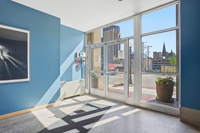 City living at its simplest and finest! Welcome to this - photo 29