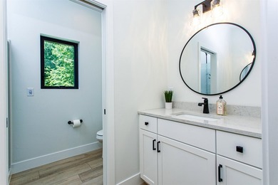 Welcome to your Door County retreat! This thoughtfully designed - photo 30