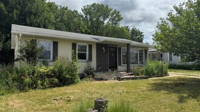 Nice 1 story 3 bedroom 2.5 bath single family home in Erie PA - photo 1