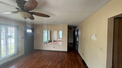 Nice 1 story 3 bedroom 2.5 bath single family home in Erie PA - photo 10