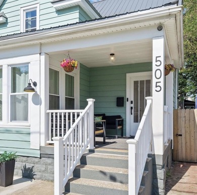 Welcome to this immaculately updated 4-bedroom, 2 full bathroom - photo 4