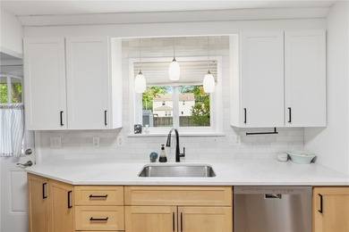 Welcome home to this beautiful, impeccably maintained and - photo 6