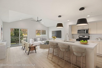 Welcome to your dream home! This fabulous 4-bedroom modern - photo 1