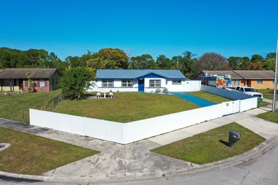 Welcome home to this spacious 4 bedroom 2 bathroom TURNKEY fully - photo 30