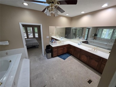 Exceptional Riverfront Living - Unbeatable Value! Discover this - photo 32