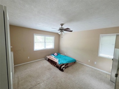 Exceptional Riverfront Living - Unbeatable Value! Discover this - photo 43