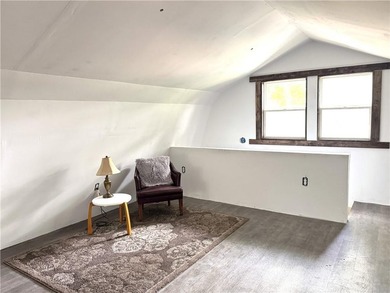 Great opportunity to buy a property near the main lake that is - photo 11
