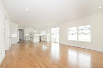 Welcome to this beautiful newly constructed center hall colonial - photo 11