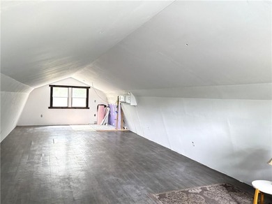 Great opportunity to buy a property near the main lake that is - photo 12