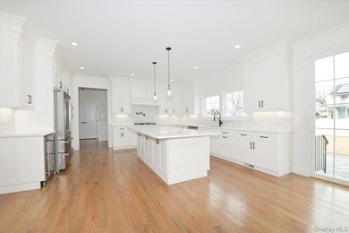 Welcome to this beautiful newly constructed center hall colonial - photo 14