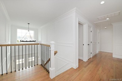 Welcome to this beautiful newly constructed center hall colonial - photo 20