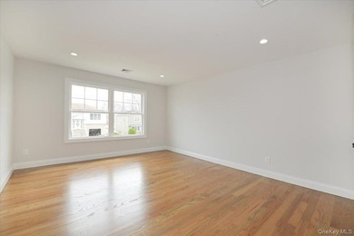 Welcome to this beautiful newly constructed center hall colonial - photo 29