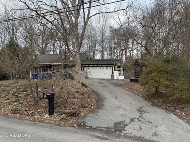 Melton Hill Lake Home For Sale in Oak Ridge Tennessee