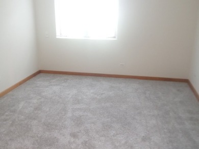 Nice Drake Terrace 2 bedroom 2 bath 1st floor unit with in-unit - photo 9