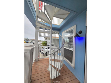 Ocean Views from Your 500 Sq. Ft. Private Rooftop Deck! Just - photo 14