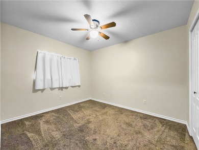 Experience the perfect harmony of comfort and convenience in - photo 15