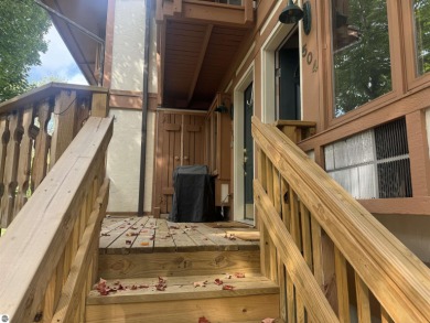 Beautiful 2-bedroom, 2-bath condo located just steps from the