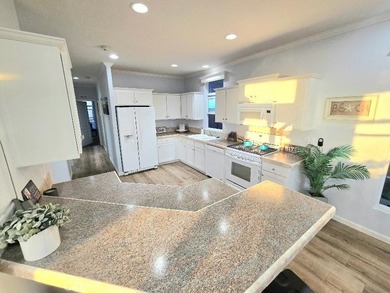 Ocean Views from Your 500 Sq. Ft. Private Rooftop Deck! Just - photo 27