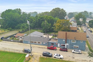 Off The Wall Tavern, directly across from the Hess Avenue - photo 1
