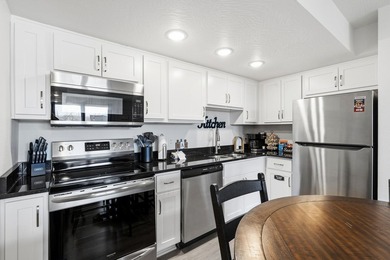This 11-unit portfolio offers a turnkey, income-producing - photo 41