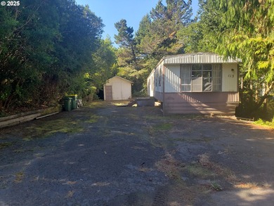 Siuslaw River Home For Sale in Florence Oregon