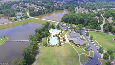 Watch the Live-Action HD Walk-through Video Tour! Step into your - photo 4
