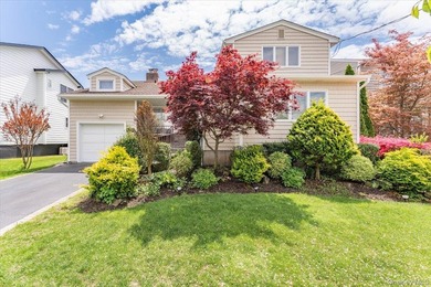 Welcome to this stunning 6-bedroom, 3.5-bath home on a beautiful - photo 1