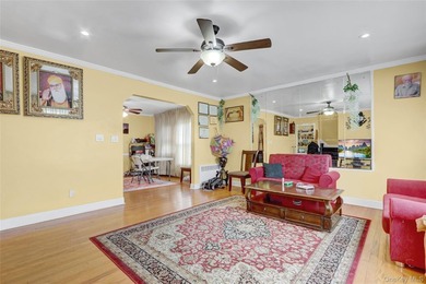 Welcome to this beautifully maintained 4-bedroom, 3-bathroom - photo 5