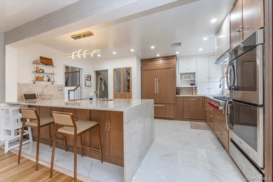 Welcome to this stunning 6-bedroom, 3.5-bath home on a beautiful - photo 7