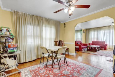 Welcome to this beautifully maintained 4-bedroom, 3-bathroom - photo 10