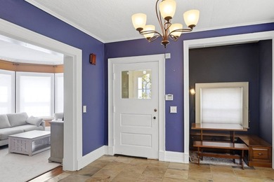 439 Richmond Ave, Buffalo, New York, 14222. Stately and - photo 3