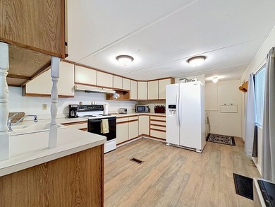 Enjoy the best of Florida living in this spacious and - photo 9