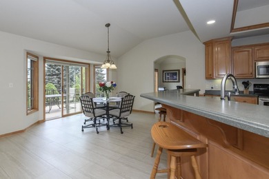 EXCEPTIONAL!!! 4 BR, 3 BA ranch offers nearly 4,000 sq. ft. of - photo 11