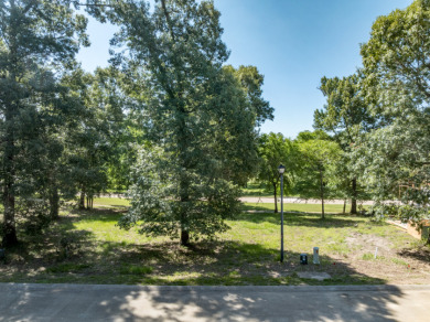 .11 AC East Texas Garden Home Lot in Prestigious Eagles Bluff - photo 4