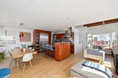 3 Bedroom, 2.5 Bath House + Detached 1 Bedroom, 1 Bathroom - photo 14