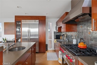 3 Bedroom, 2.5 Bath House + Detached 1 Bedroom, 1 Bathroom - photo 20